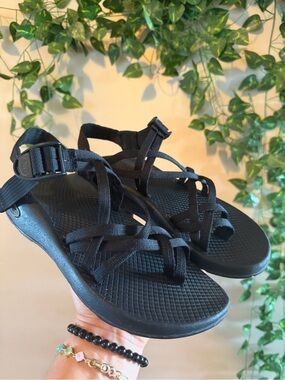 Chaco Black Strappy Sport Sandals - Women's Adjustable Outdoor Footwear